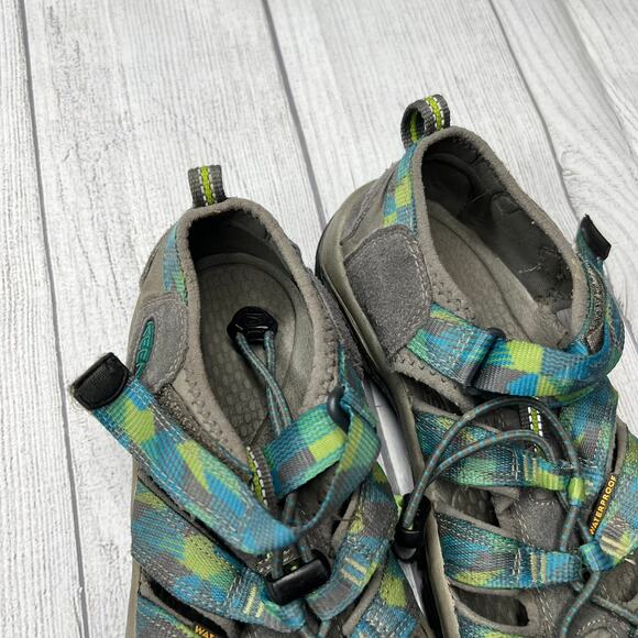 Keen Footwear Green Blue Closed Toe Comfort Sandals Size 4 Big Kids - Picture 4 of 9